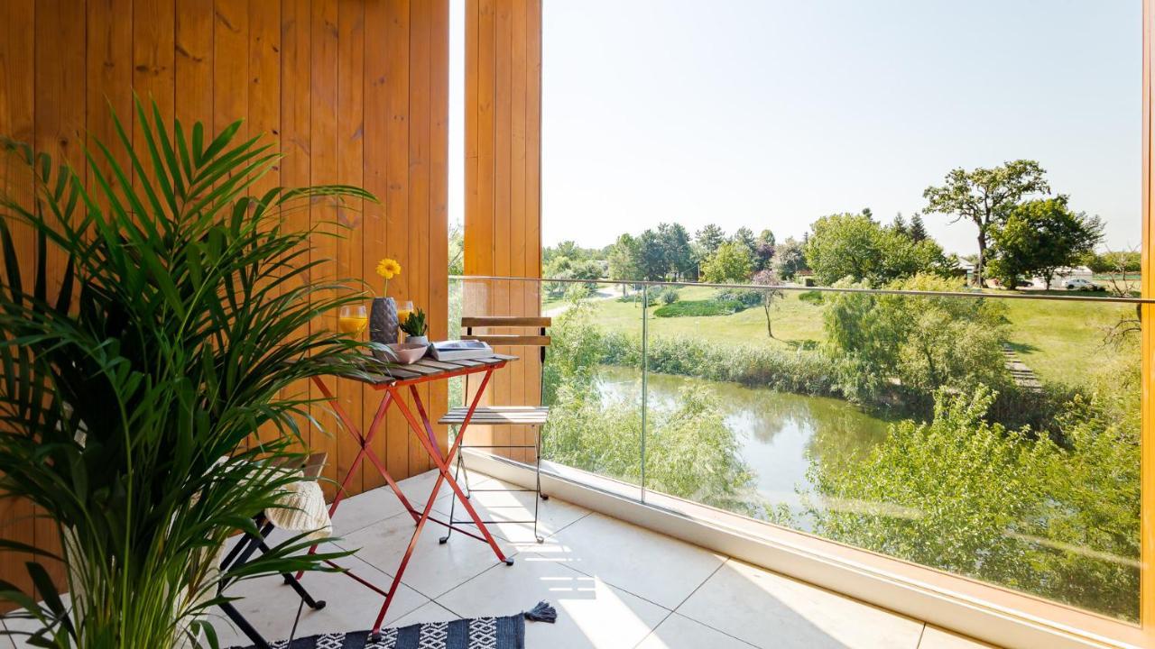 Il Lago - Azur - Cozy Luxurious Smart Home By The Lake Voluntari Eksteriør billede