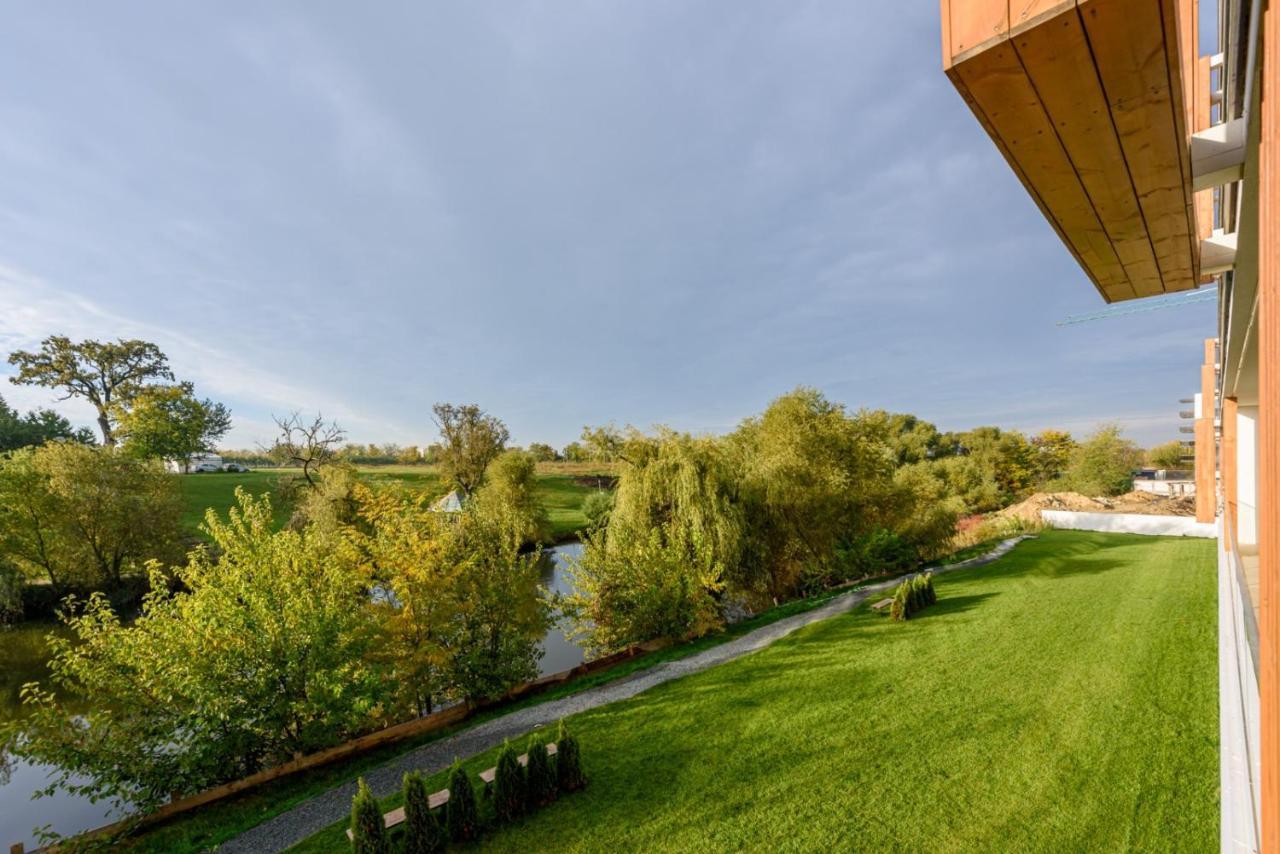 Il Lago - Azur - Cozy Luxurious Smart Home By The Lake Voluntari Eksteriør billede