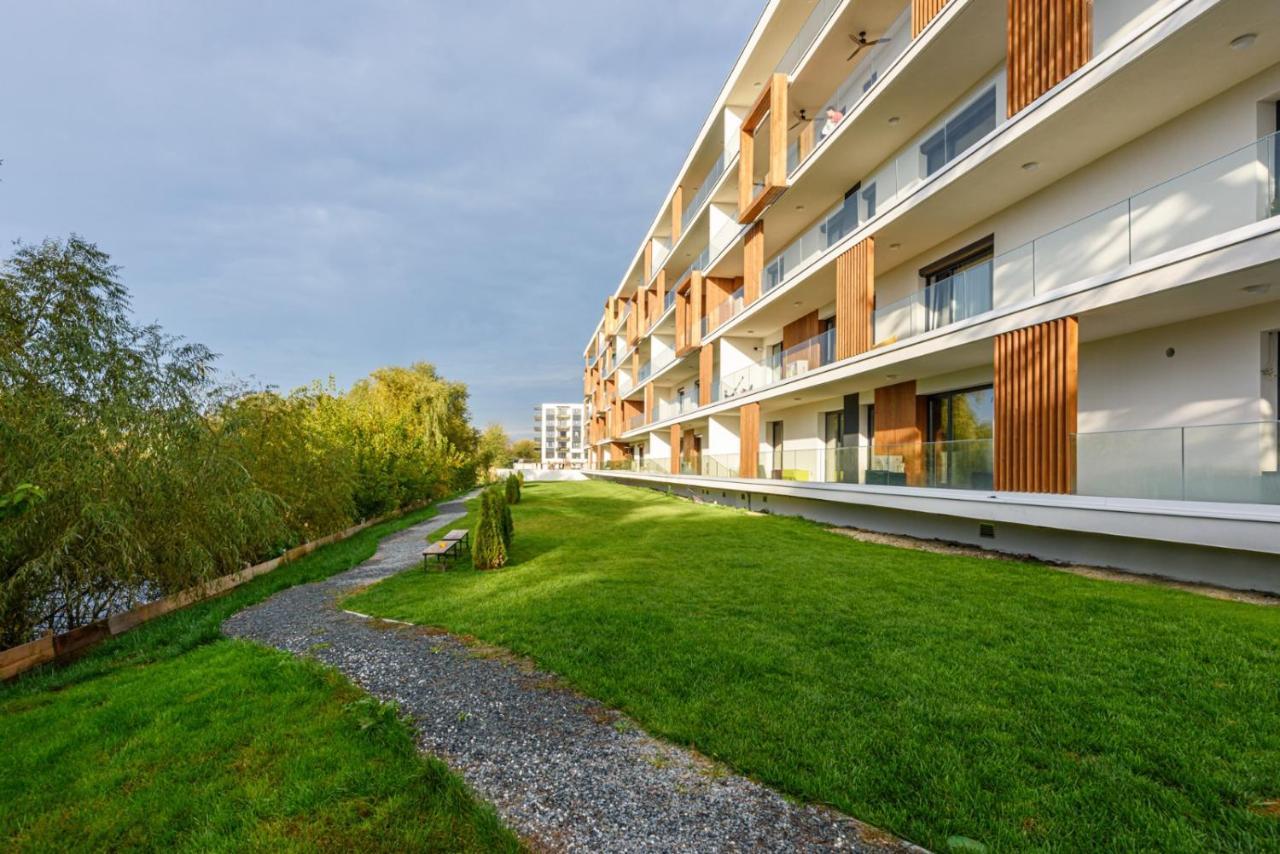 Il Lago - Azur - Cozy Luxurious Smart Home By The Lake Voluntari Eksteriør billede