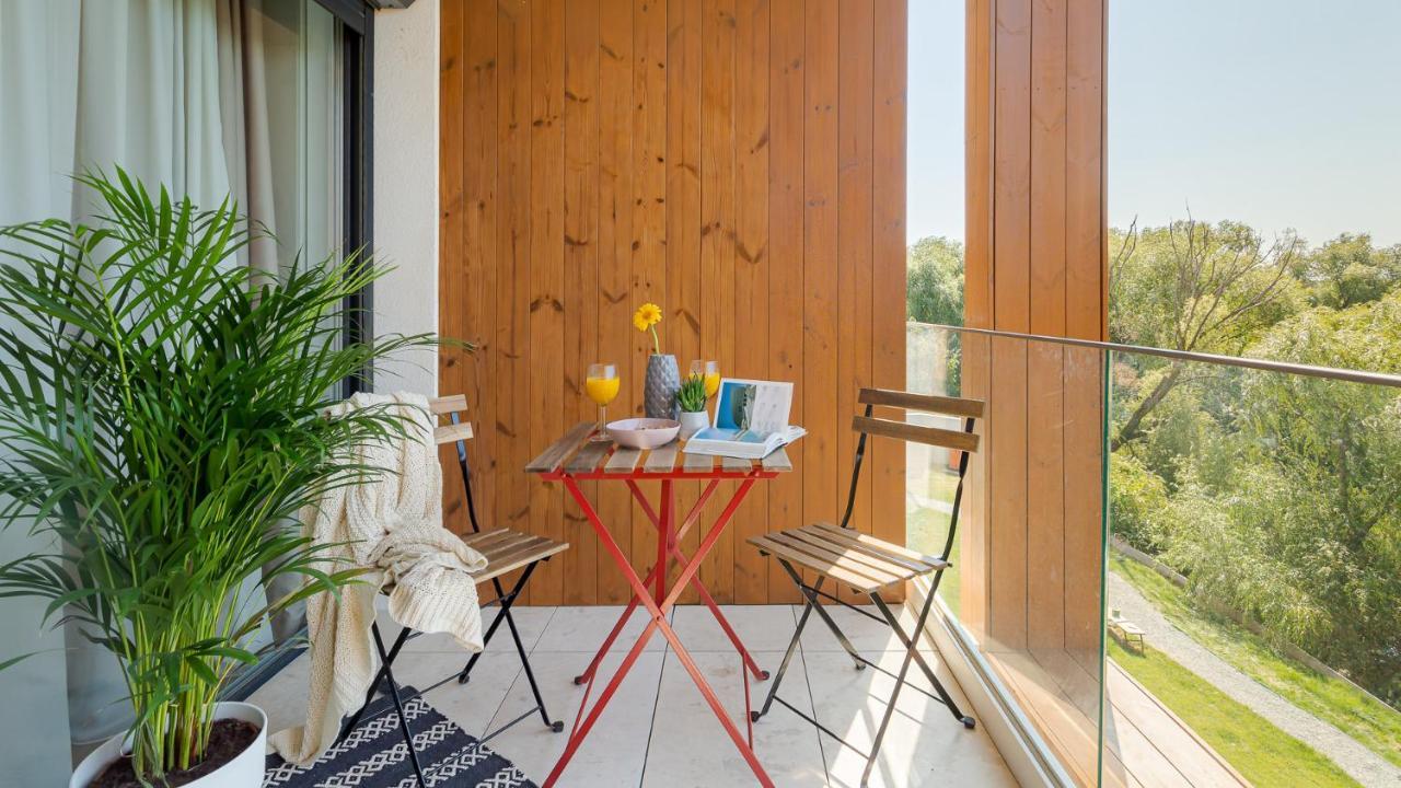Il Lago - Azur - Cozy Luxurious Smart Home By The Lake Voluntari Eksteriør billede